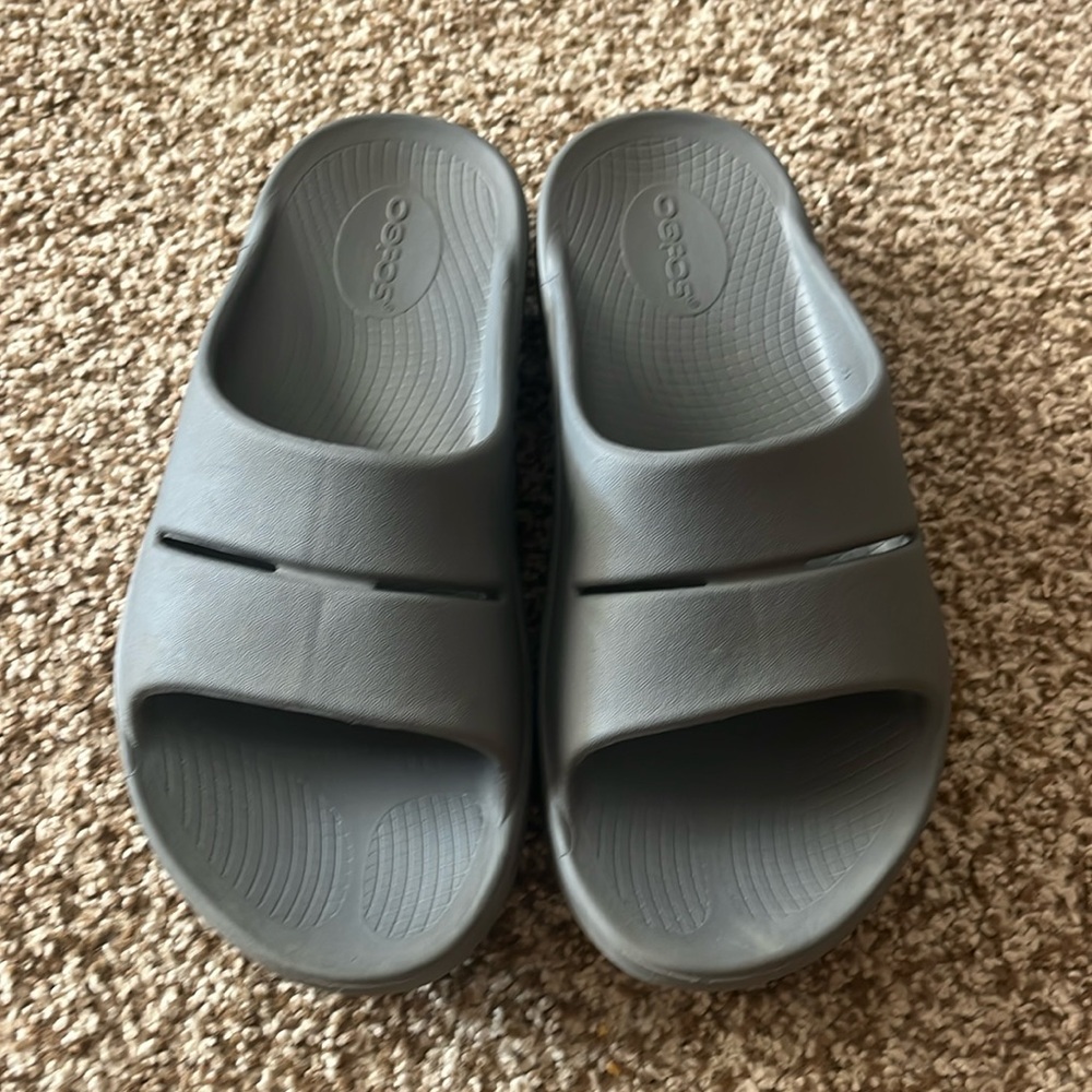 OOFOS OOahh Men’s 5 Women’s 7 EU 38 GRAY Slides